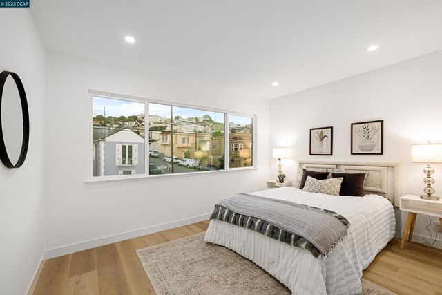 657 Silver Ave, San Francisco, CA 94134