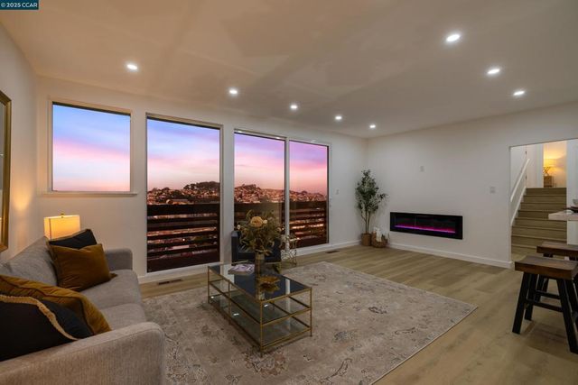 657 Silver Ave, San Francisco, CA 94134