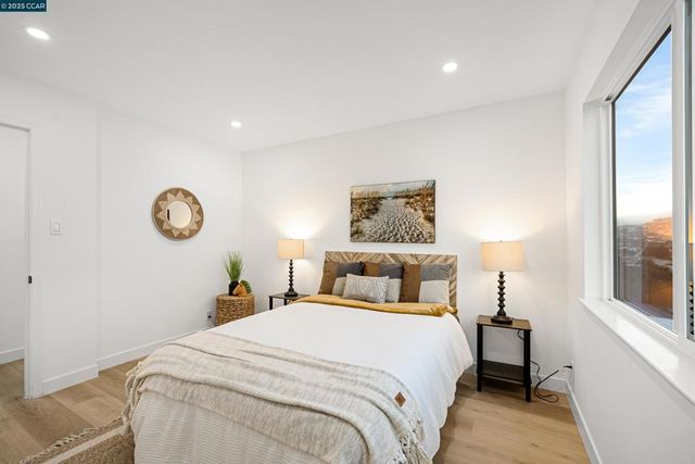 657 Silver Ave, San Francisco, CA 94134