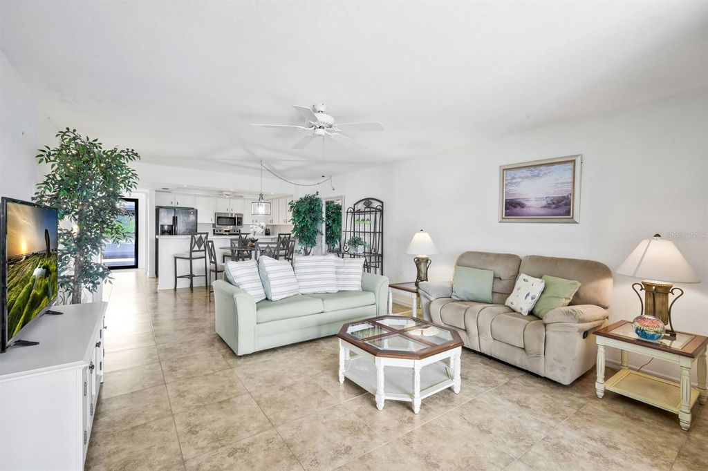 Image 16 of property listing at 1335 SAXONY CIRCLE 314, Punta Gorda, FL 33983