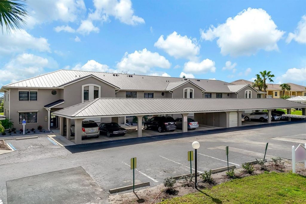 Image 25 of property listing at 1335 SAXONY CIRCLE 314, Punta Gorda, FL 33983