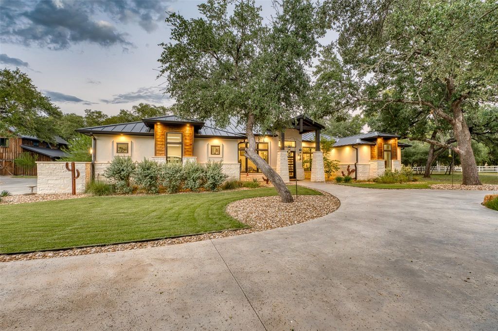 417 Haney Trace, Horseshoe Bay, TX 78657
