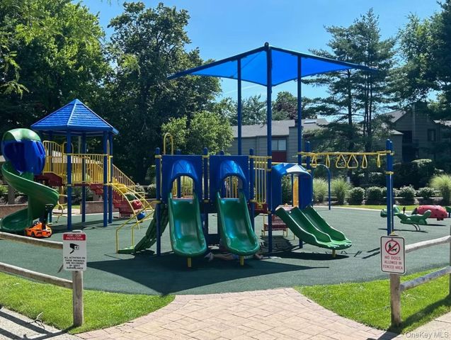 13 James Court, Nanuet, NY 10954