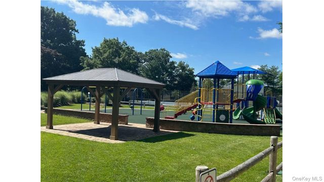 13 James Court, Nanuet, NY 10954