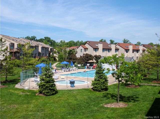 13 James Court, Nanuet, NY 10954