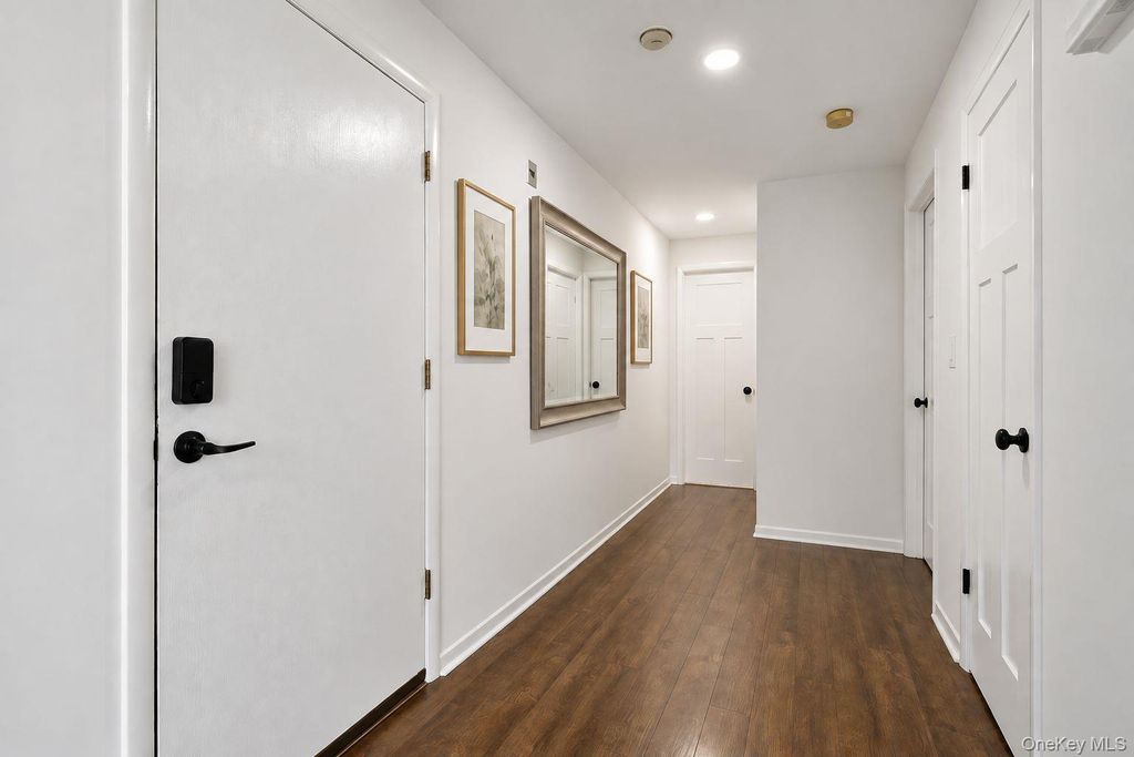 13 James Court, Nanuet, NY 10954 — photo 4