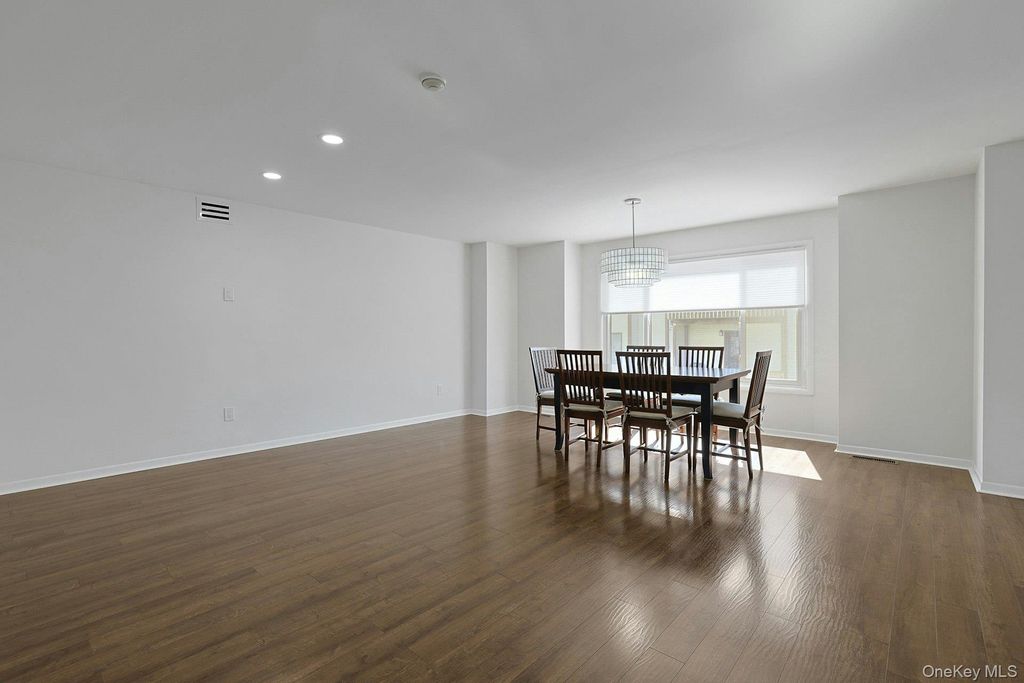 13 James Court, Nanuet, NY 10954 — photo 5