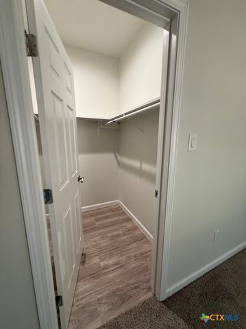 1226 Whispering Hills Drive, Canyon Lake, TX 78133