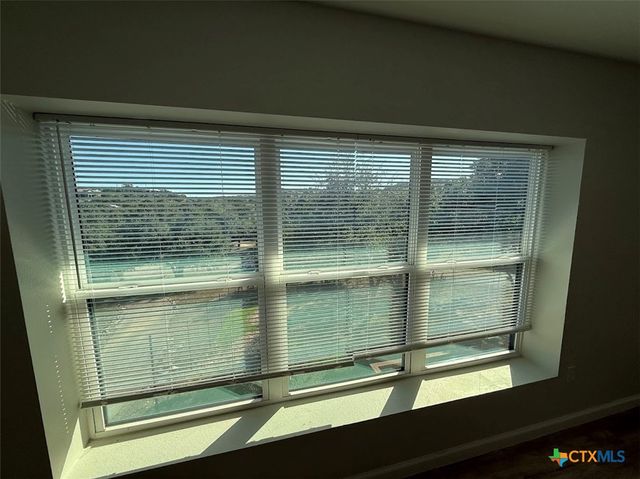 1226 Whispering Hills Drive, Canyon Lake, TX 78133