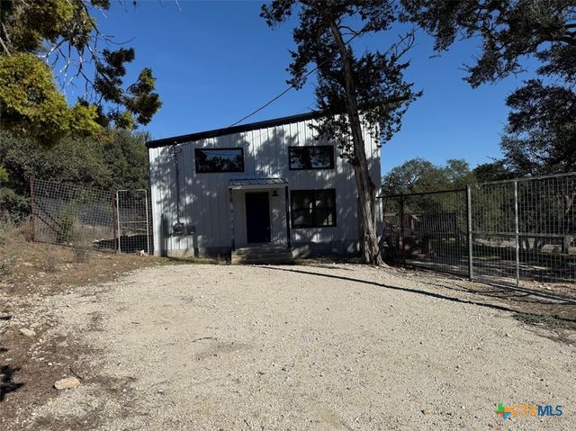 1226 Whispering Hills Drive, Canyon Lake, TX 78133