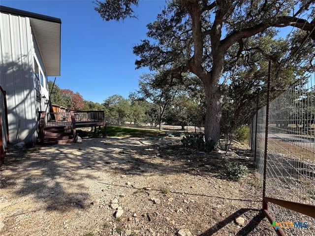 1226 Whispering Hills Drive, Canyon Lake, TX 78133