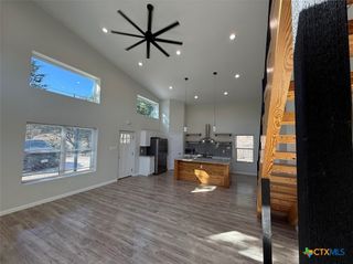 1226 Whispering Hills Drive, Canyon Lake, TX 78133