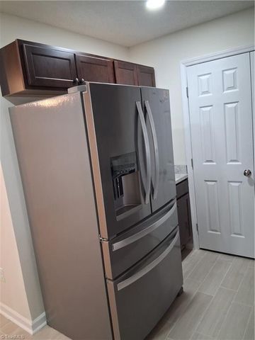 1300 Rotherwood Road, Greensboro, NC 27406