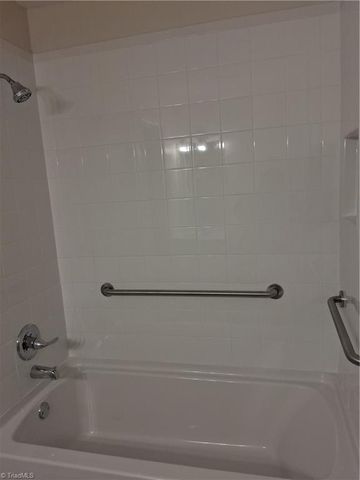 1300 Rotherwood Road, Greensboro, NC 27406