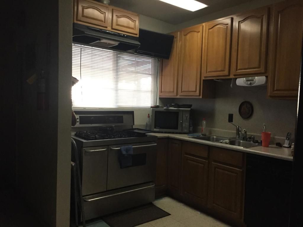 Image 8 of property listing at 585 School Street, Pittsburg, CA 94565