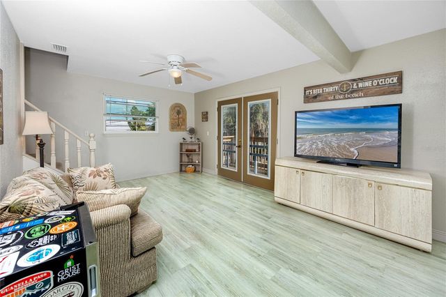 140 142ND AVENUE E, Madeira Beach, FL 33708