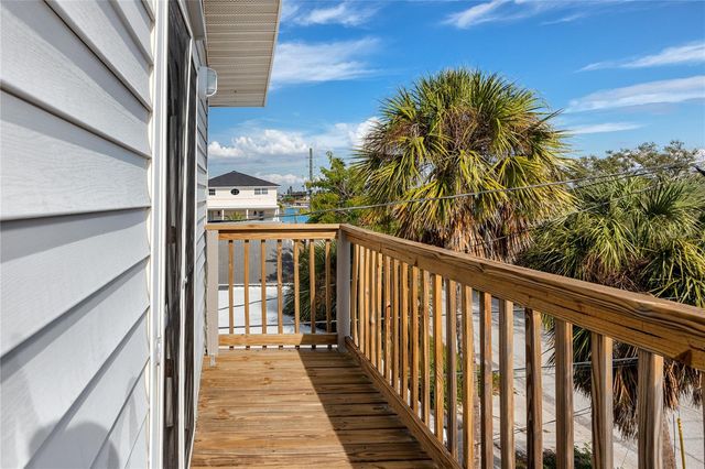 140 142ND AVENUE E, Madeira Beach, FL 33708