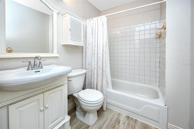 140 142ND AVENUE E, Madeira Beach, FL 33708