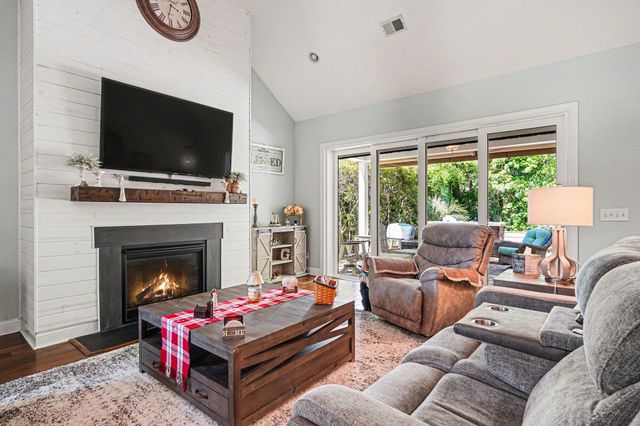 1598 Buckingham Ave., Myrtle Beach, SC 29577