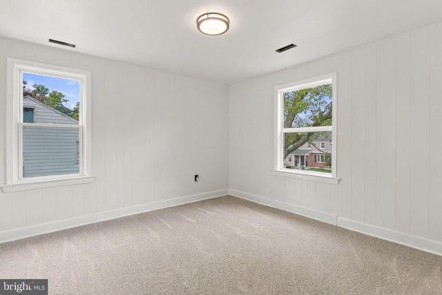 135 BLAKELEY PL, Charles Town, WV 25414