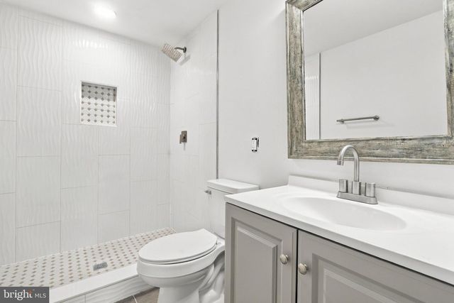 135 BLAKELEY PL, Charles Town, WV 25414