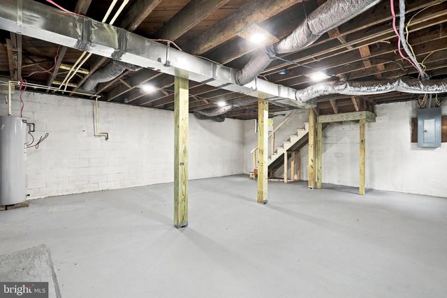 135 BLAKELEY PL, Charles Town, WV 25414