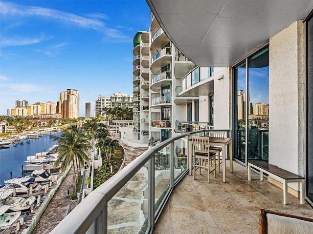 3029 NE 188th St 503, Aventura, FL 33180