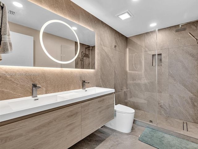 3029 NE 188th St 503, Aventura, FL 33180