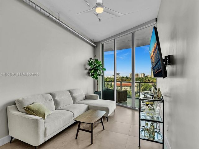 3029 NE 188th St 503, Aventura, FL 33180