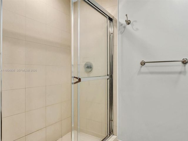 3029 NE 188th St 503, Aventura, FL 33180