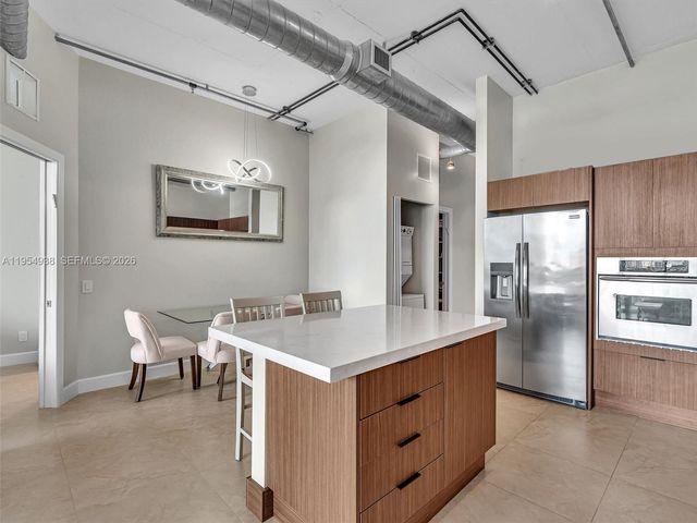 3029 NE 188th St 503, Aventura, FL 33180