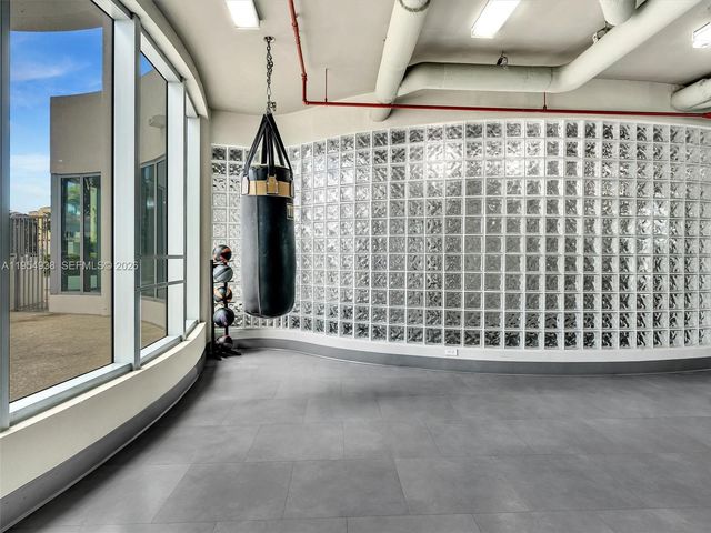 3029 NE 188th St 503, Aventura, FL 33180