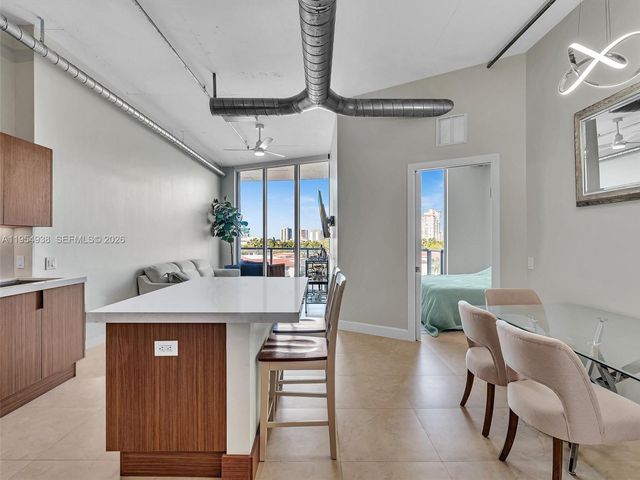 3029 NE 188th St 503, Aventura, FL 33180