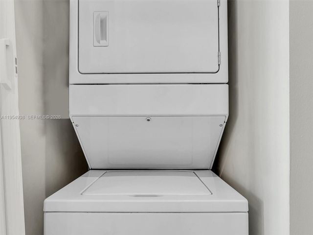 3029 NE 188th St 503, Aventura, FL 33180