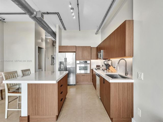 3029 NE 188th St 503, Aventura, FL 33180