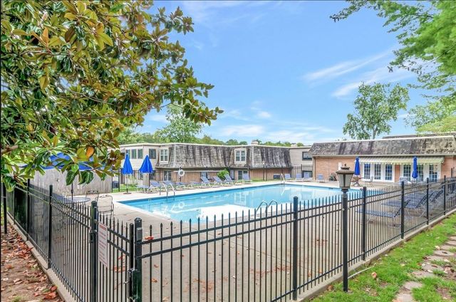 3000 Hillsboro Pike Apt 62, Nashville, TN 37215