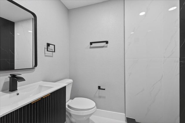 4503 W CLIFTON STREET, Tampa, FL 33614