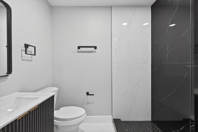 4503 W CLIFTON STREET, Tampa, FL 33614