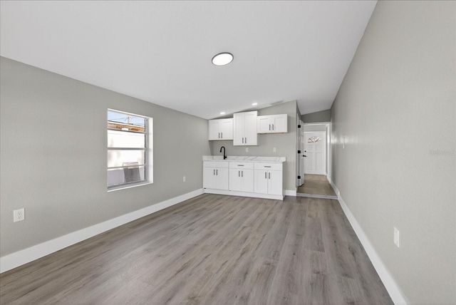 4503 W CLIFTON STREET, Tampa, FL 33614