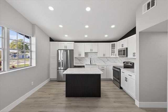 4503 W CLIFTON STREET, Tampa, FL 33614