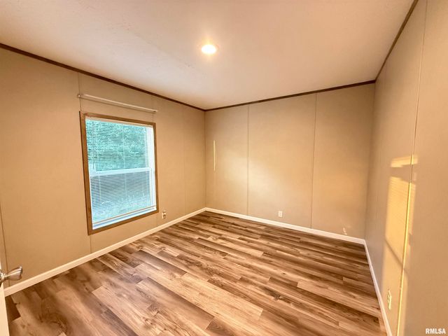 9049 Grassy Road, Marion, IL 62959