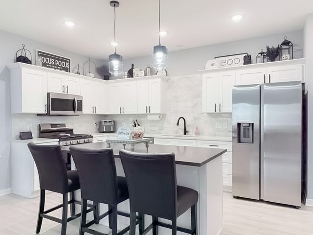 9110 Spring Crest Lane, West Des Moines, IA 50266