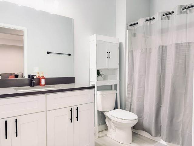 9110 Spring Crest Lane, West Des Moines, IA 50266