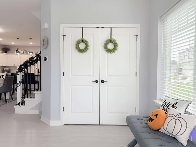 9110 Spring Crest Lane, West Des Moines, IA 50266