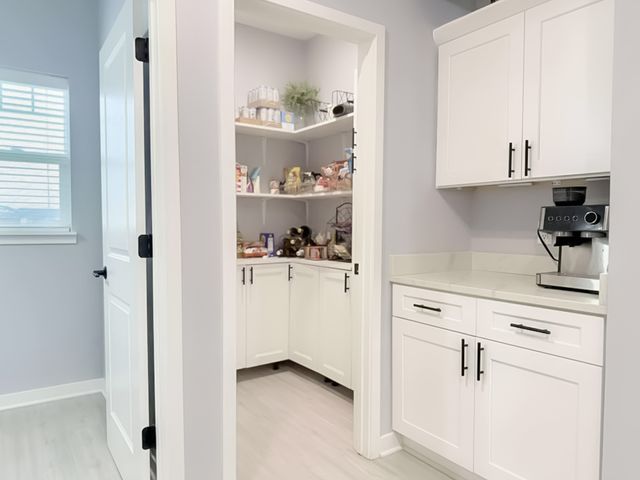 9110 Spring Crest Lane, West Des Moines, IA 50266