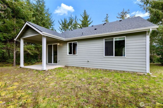 136 Spruce Loop SW, Ocean Shores, WA 98569
