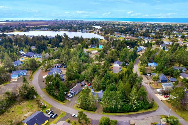 136 Spruce Loop SW, Ocean Shores, WA 98569