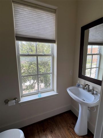 2533 Lamar Street, Houston, TX 77003
