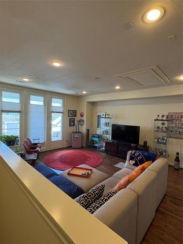 2533 Lamar Street, Houston, TX 77003