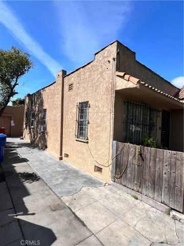 1634 W Parade, Long Beach, CA 90810